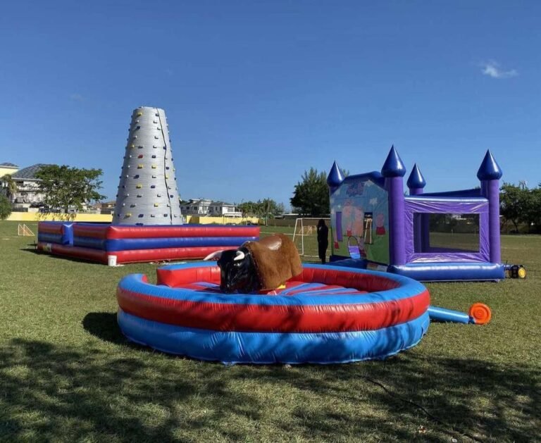 🔵🔴 Patriot Buck Mechanical Bull
