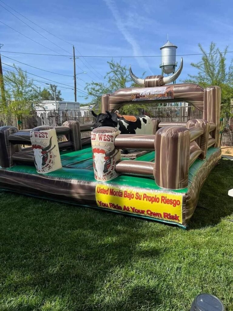 🌳🐂 Timber Buck Tree-Themed Mechanical Bull